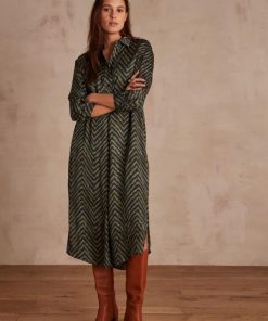Weekendwardrobeco.shop04c884ed41 1