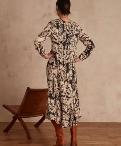 Weekendwardrobeco.shop0f6cda6037 5
