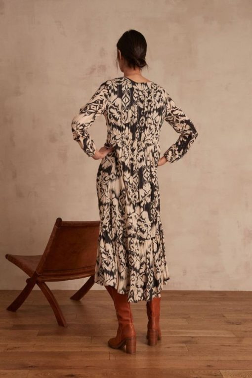 Weekendwardrobeco.shop0f6cda6037 5
