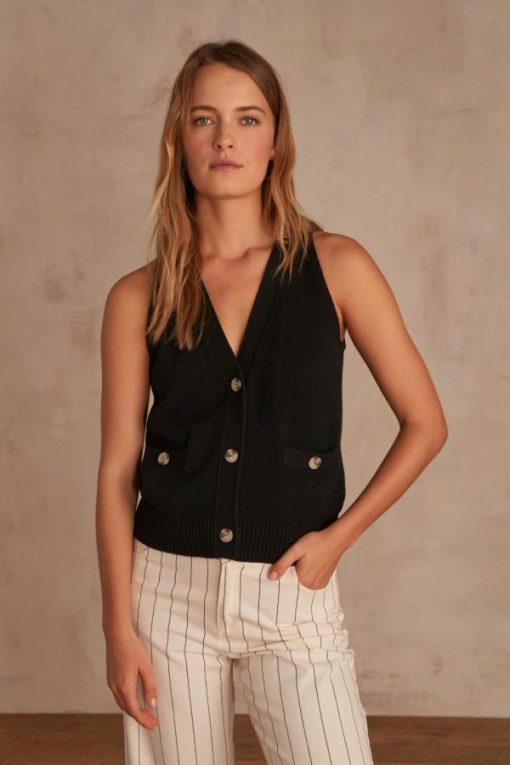 Weekendwardrobeco.shop5822cc1905 2