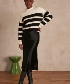 Weekendwardrobeco.shop5a27399d76 1