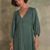 Weekendwardrobeco.shop5fd12a141f 1