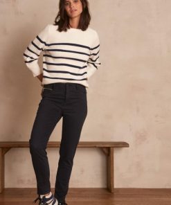 Weekendwardrobeco.shop62609025e2 1