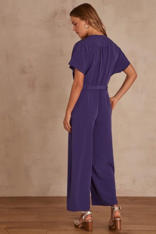Weekendwardrobeco.shop9dc1cbd720 5