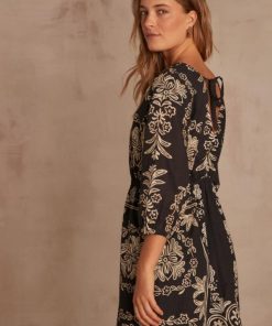 Weekendwardrobeco.shopb67f05ece5 6